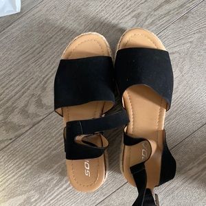 Platform sandals